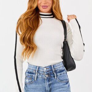 Le Leis Collection White Mock Neck Ribbed Knit Long Sleeve Bodysuit, S